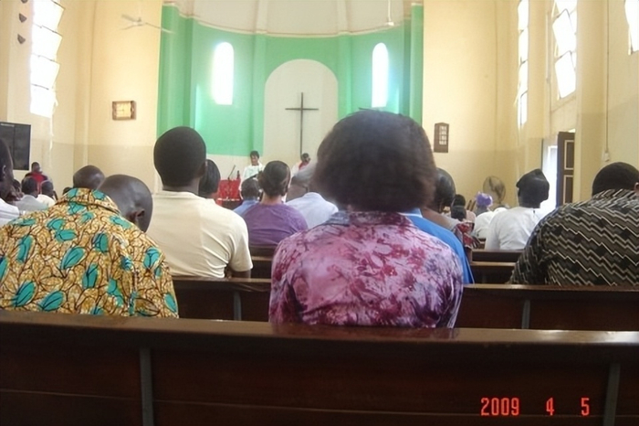 南苏丹男篮力克中国首胜，女篮迎战挑战