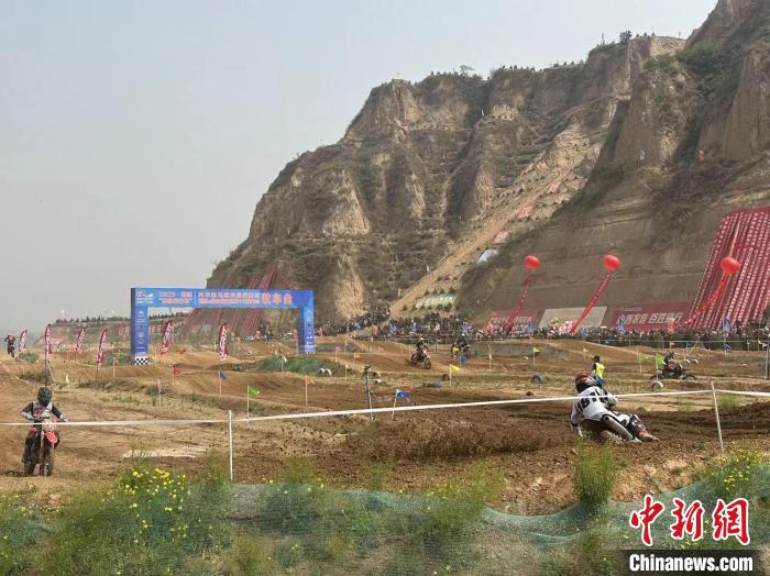 山西运城乡村赛车赛事点燃乡村振兴新动能